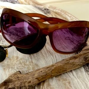 Women's Vintage large framed glasses withhold toned side trim